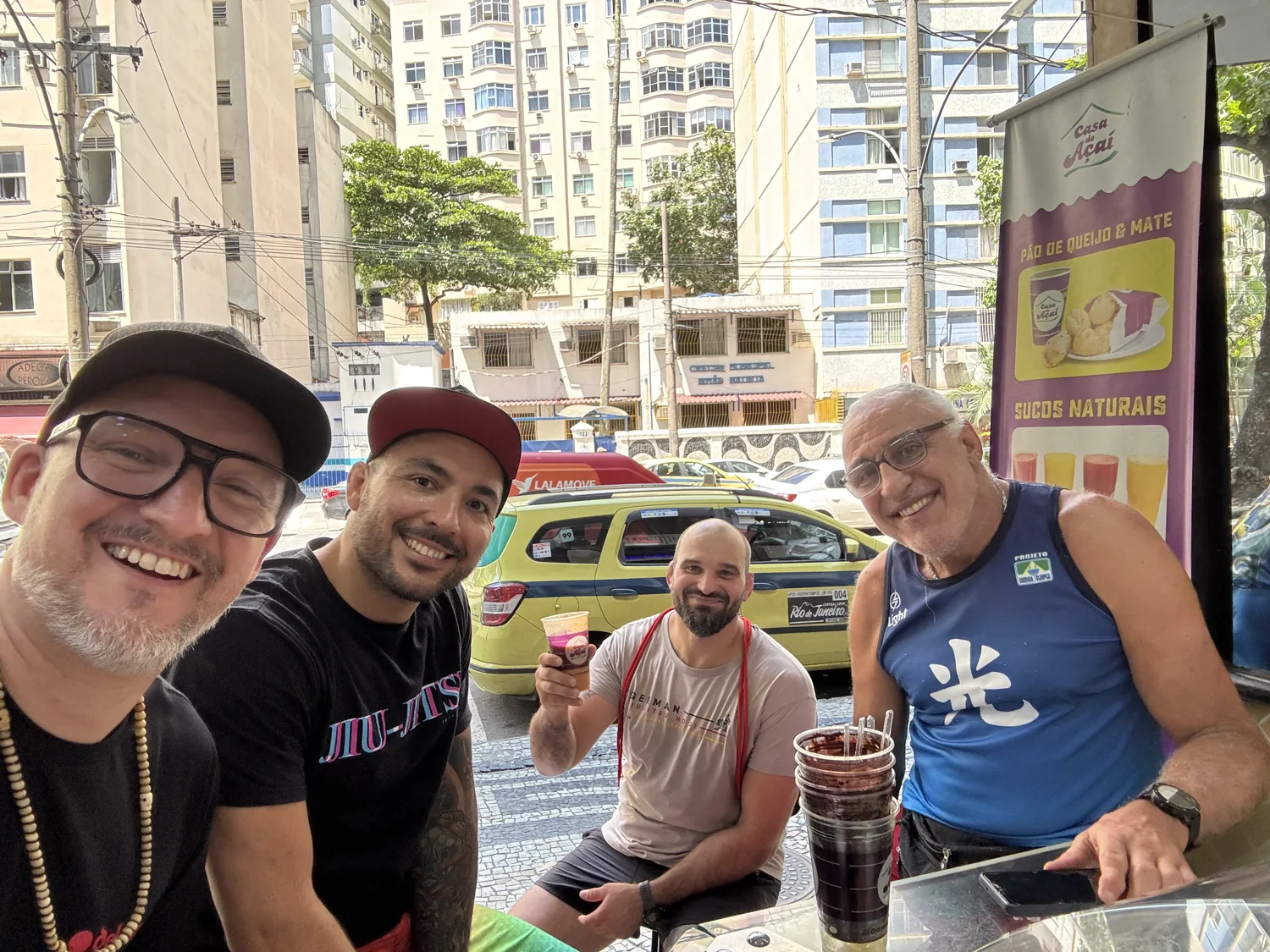 Gemeinsames Açaí nach dem Training in Rio.